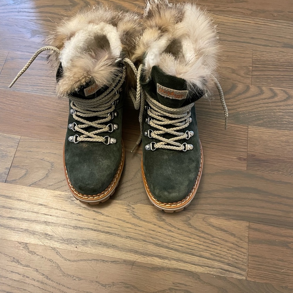 Suede real fur hiking boots